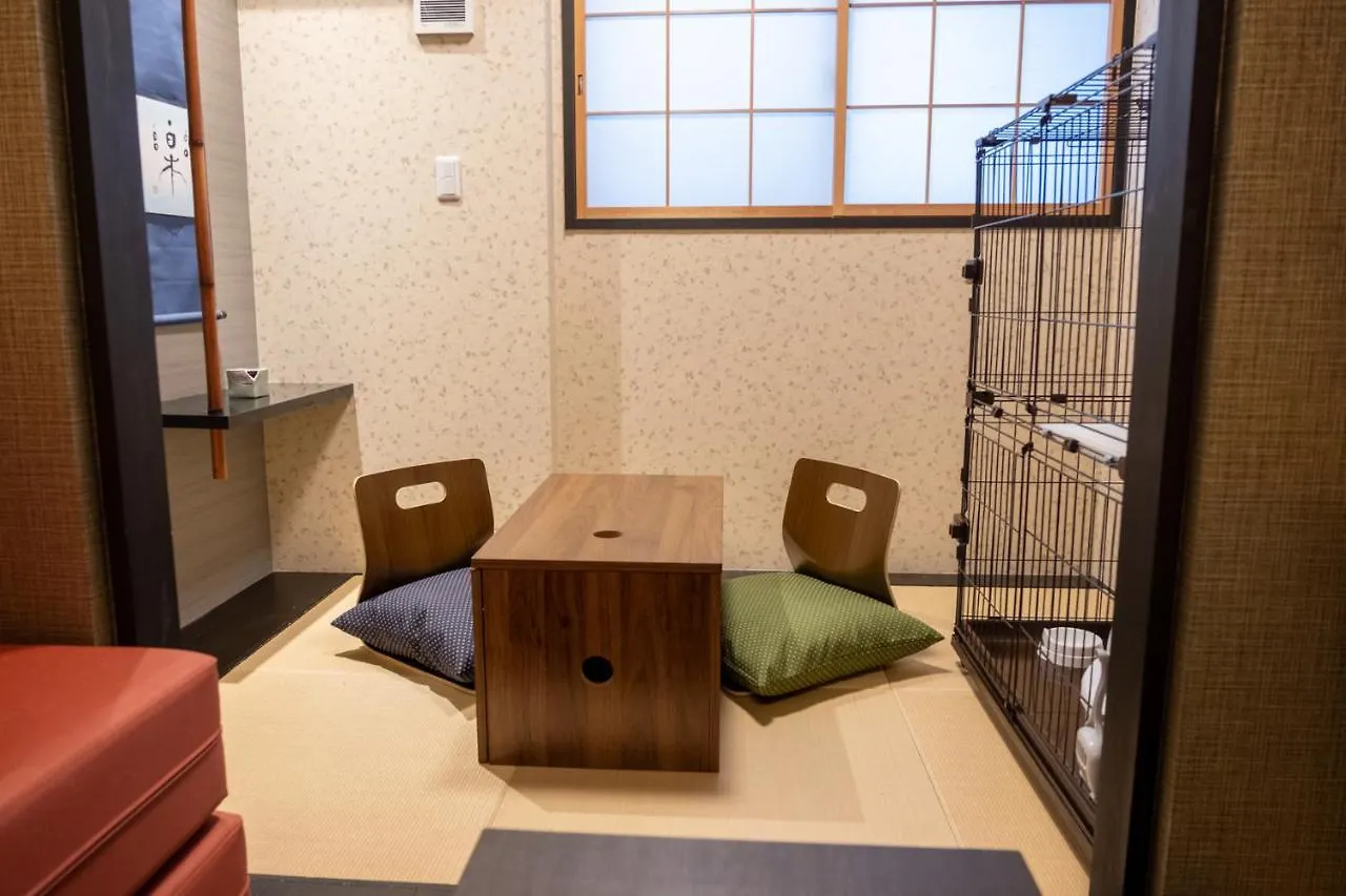 Little Hotel Kyoto Karasuma Takatsuji 0*,  Japan